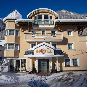 The Hotel - Himmlisch Wohlfuehlen